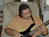 Gee_bass2.jpg